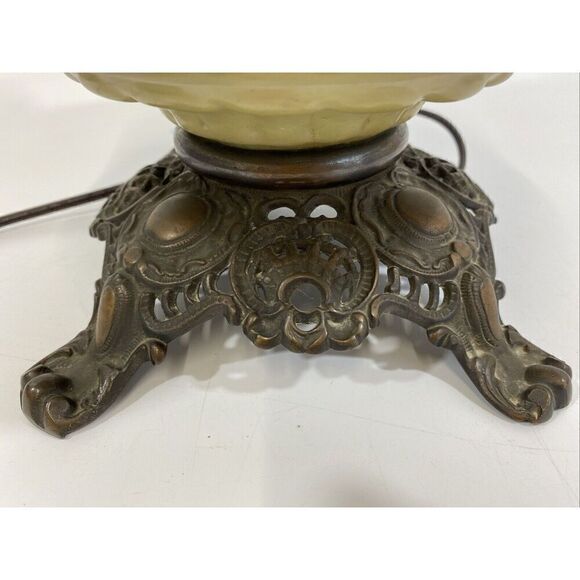 Gone With The Wind Parlor Lamp cottagecore Handpainted Dogwood Glass Electric - Picture 9 of 16